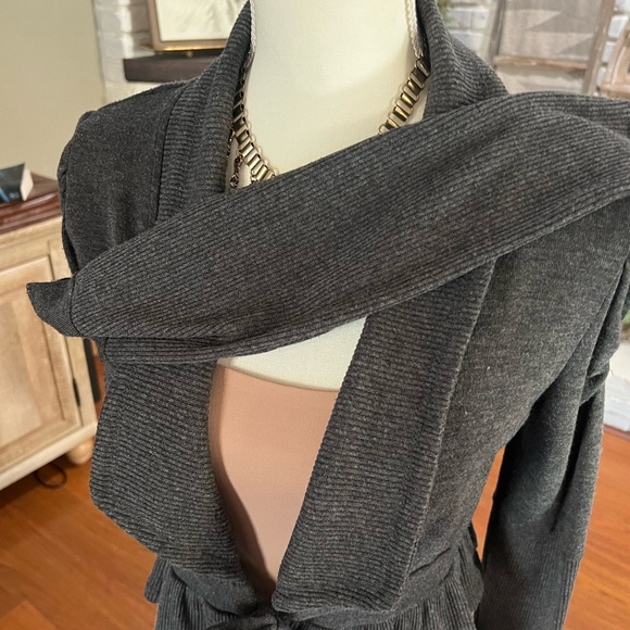 Gray Knit Cropped Ballet Cardigan - Picture 4 of 6